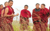 Explora Nunaat International - Monaci tibetani gran Sasso